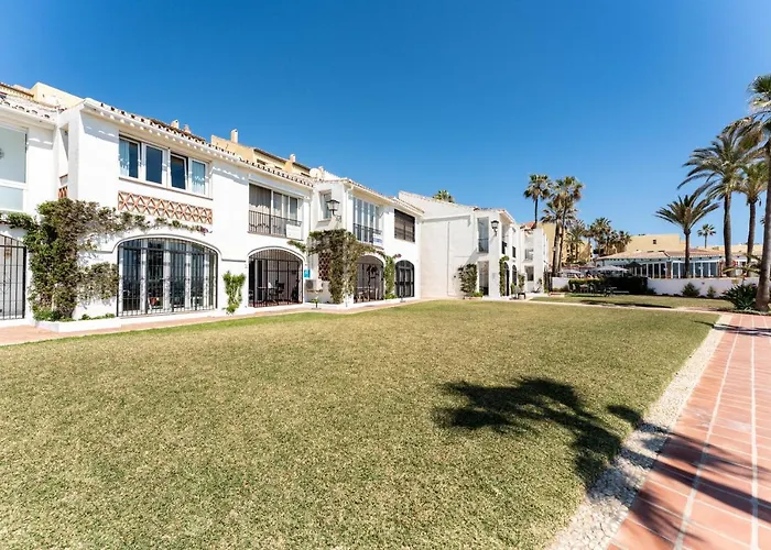 Casa vacanze Sea Front House Macarena D Marbella