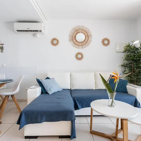Sea Front House Macarena D Holiday home *