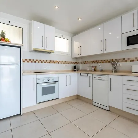 Sea Front House Macarena D