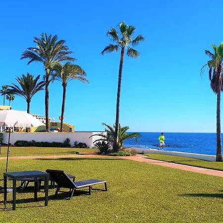 Holiday home Sea Front House Macarena D *