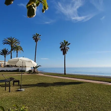 Holiday home Sea Front House Macarena D Marbella