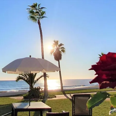 Sea Front House Macarena D