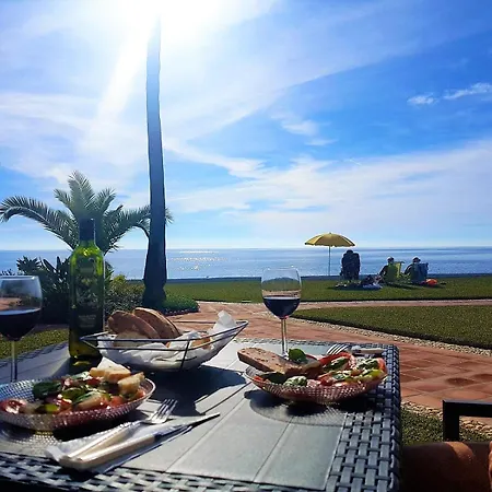 Nyaraló Sea Front House Macarena D Marbella