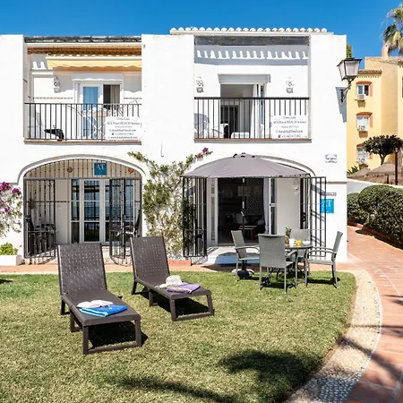 Sea Front House Macarena D